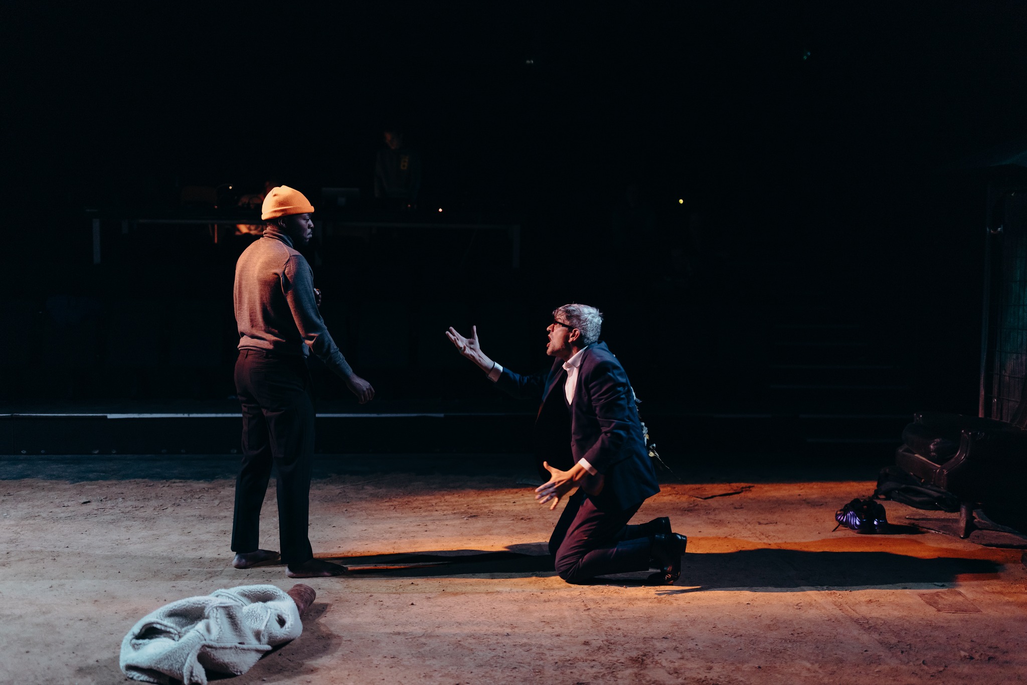 Dans la solitude des...