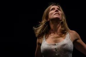 Quand la danse devient l'ultime arme de survie