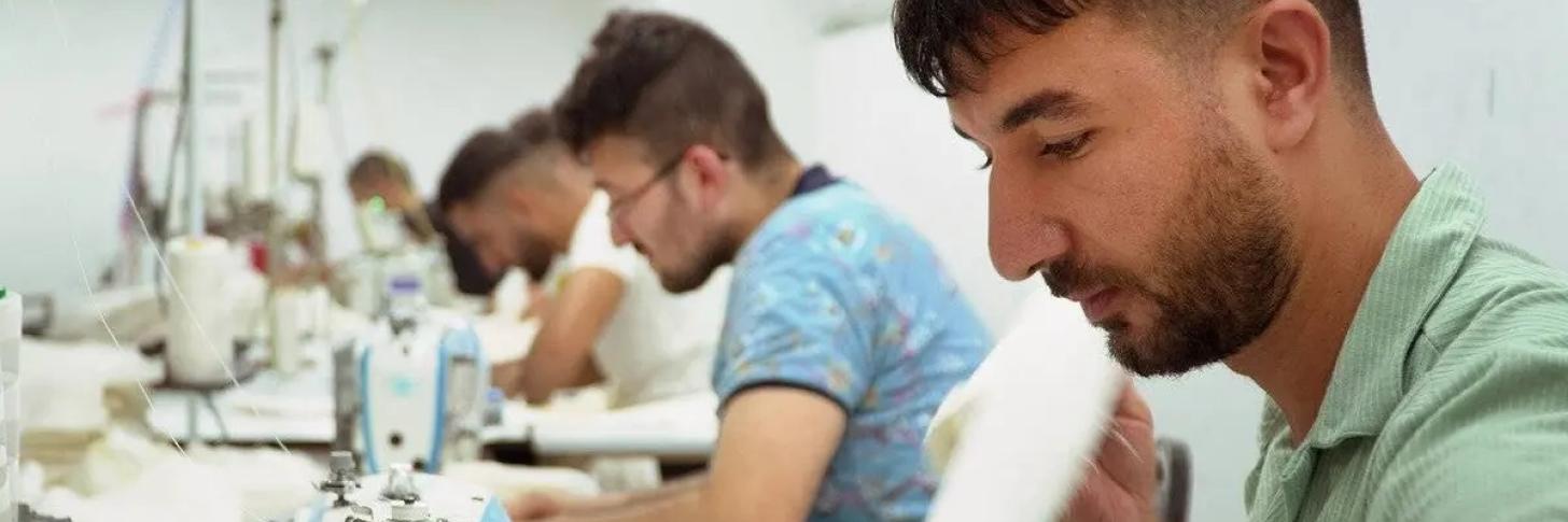 Un homme qui travail dans la manufacture