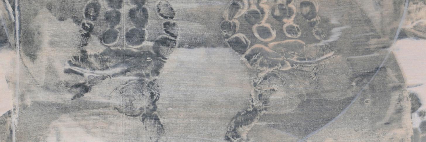 detail monogravure "mains sur un rouleau"