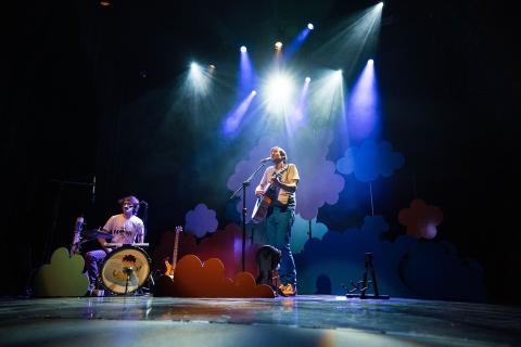 La tête dans les nuages | Spectacle musical dès 3 ans + Venue de Saint-Nicolas !