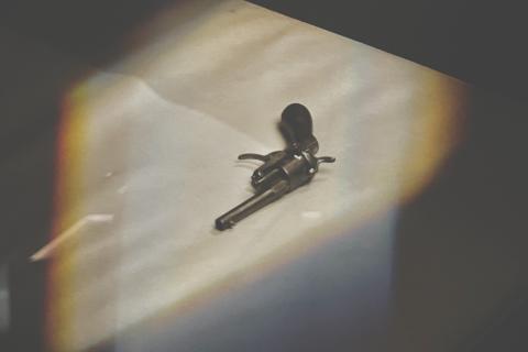 vignette_revolver_Paul_Verlaine